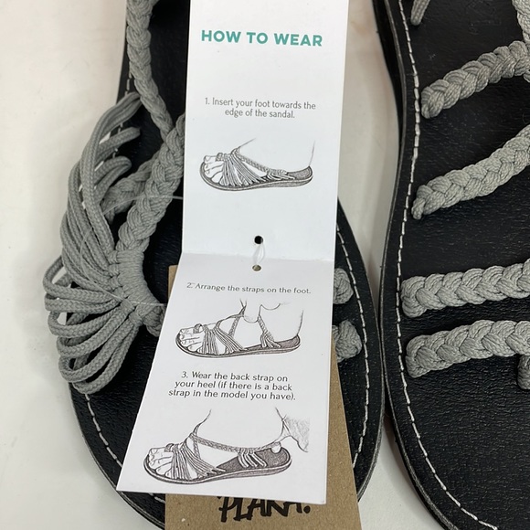 plaka sandals